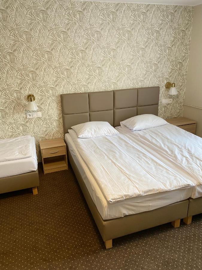 Gracja Bed and Breakfast Warschau Buitenkant foto